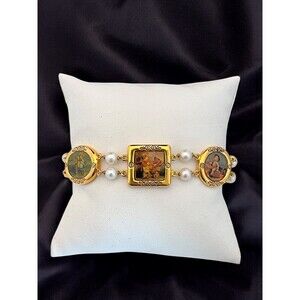 Danbury Mint M.I. Hummel Bracelet Cultured Pearls Collectible Bracelet 9D